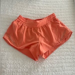 Lululemon Hotty Hot Shorts Low-rise 2.5”